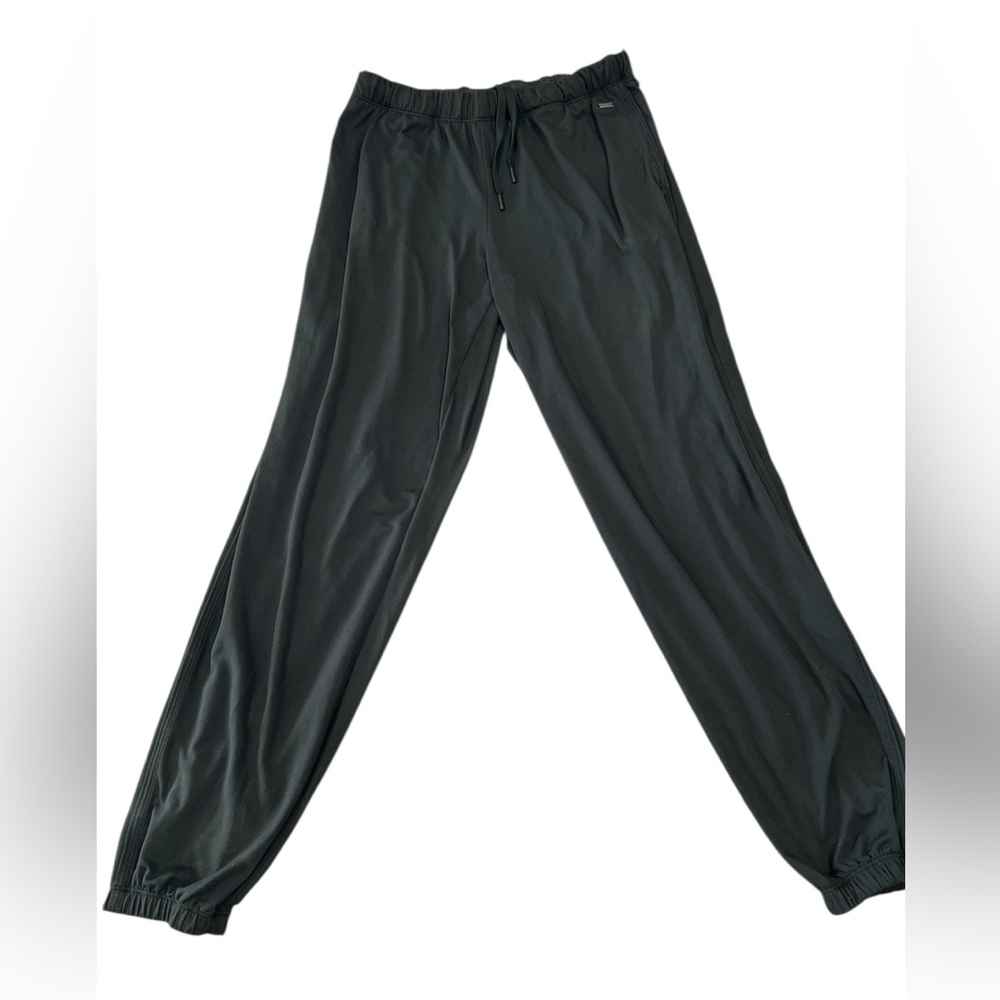 Vuori women’s Black Jogger Pants size small